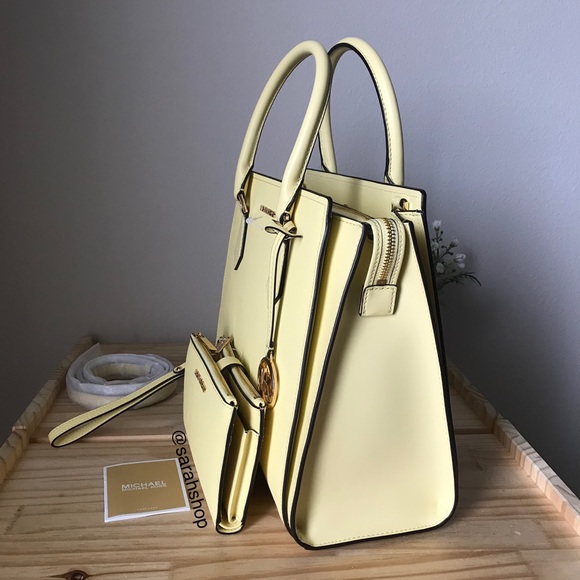 🌼Michael Kors Set - Picture 3 of 16